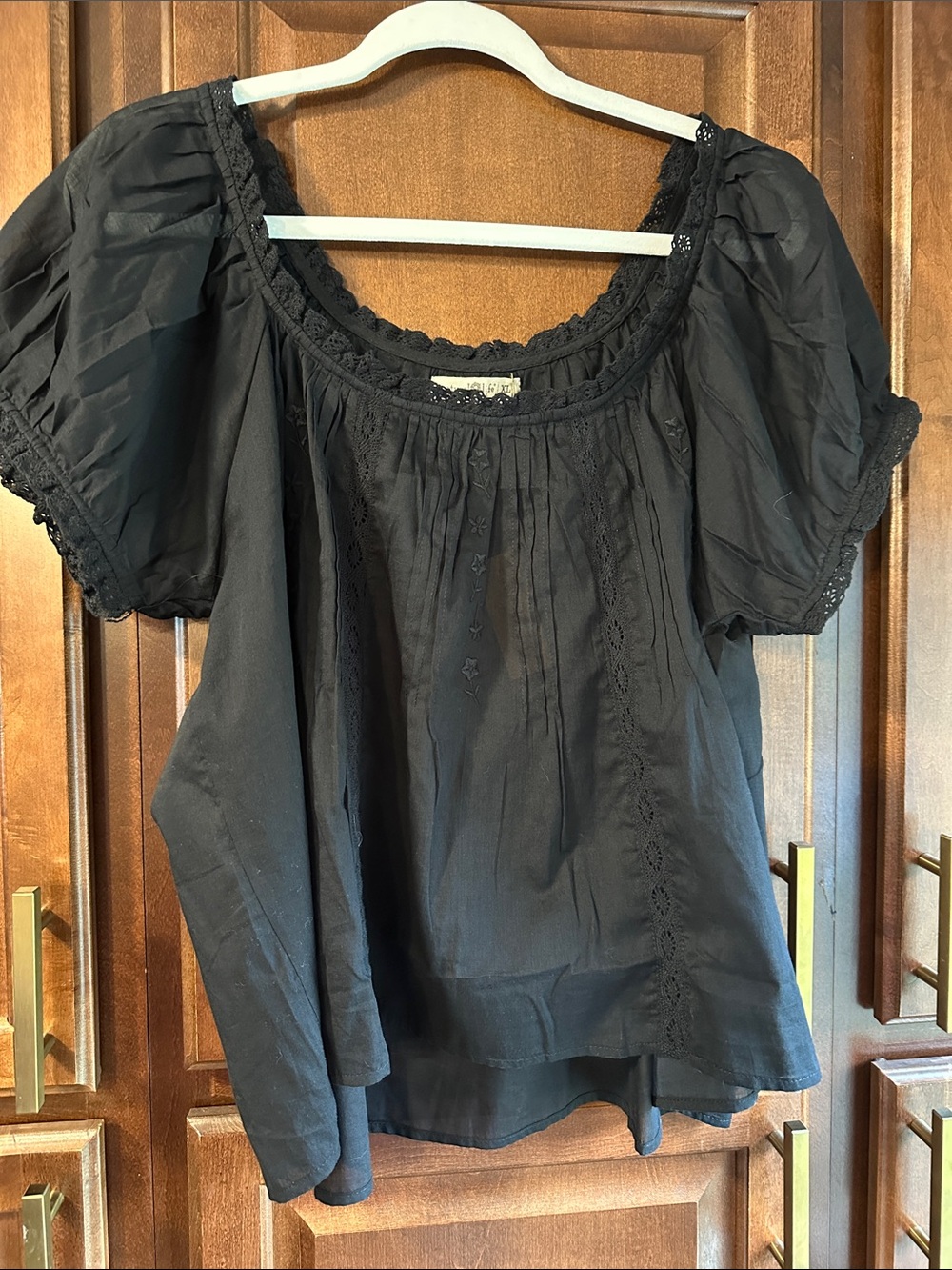 NATURAL LIFE Black Boho Crochet-Trim Puff Sleeve Blouse